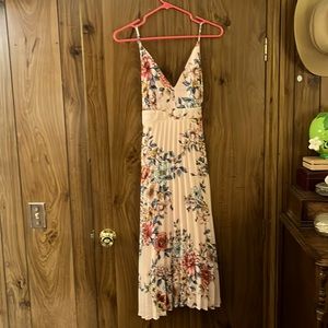 Beautiful pink floral dress, can be casual or formal